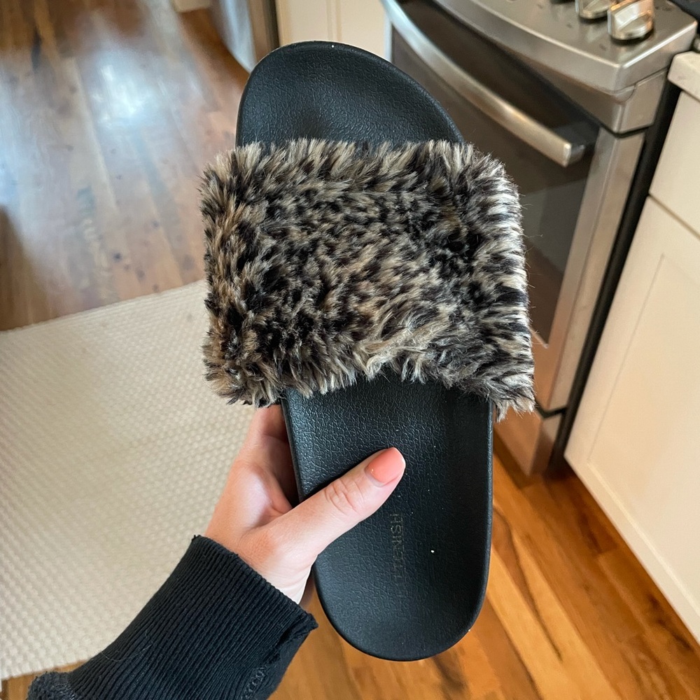 Kittenish Leopard Sliders